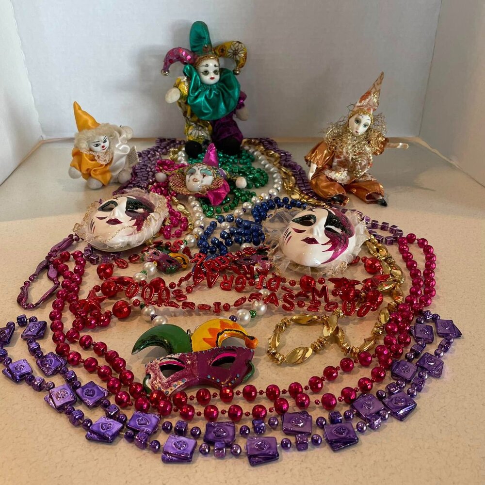 Mardi Gras Jester Mask and Bead Decor Set - Purple, Green, Gold